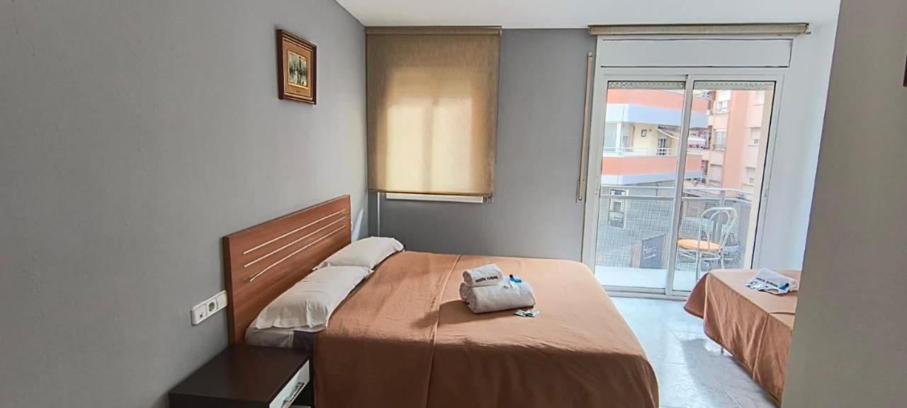 Hostal Europa Tarragona Exterior foto